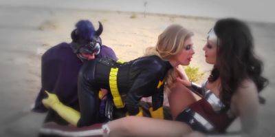 Top females play dirty in role play FFM with a huge dick - alphaporno.com