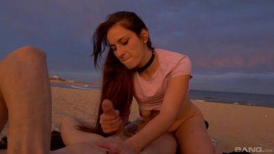 Amateur plays with random man's big dick by the beach in charming XXX - hellporno.com