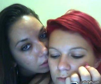 Brunette and redhead lesbians get kinky on webcam - hellporno.com