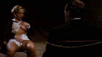 Is She Masturbates In Front Of Her Prisoner And Then Gives Him A Blowjob With Mata Hari And Kelly Trump - tubepornclassic.com