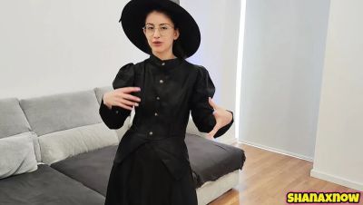 Witch Cosplay Girl Eats Your Ass and Devours Food – Amateur Fetish Video - veryfreeporn.com - Britain - Spain