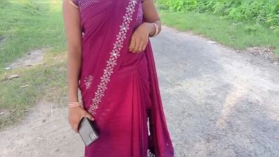 Village Bhabhi Fucks Her Husband on Road - porntry.com - India