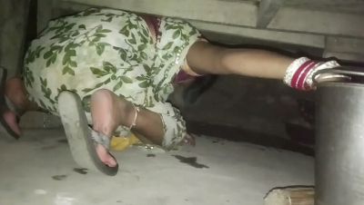 Pyari bhabhi handjob hindi audio hot desi bhabhi pani nikali - porntry.com - India