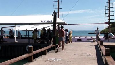Babalu gets her holes filled with cock while cruising the sea - veryfreeporn.com