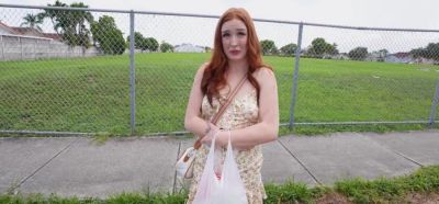 Girl from a Fruit Stand Fucked in the Bus - inxxx.com