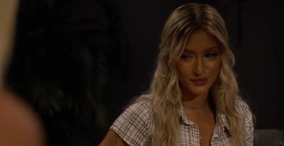 She fucks my pussy when lights out - ah-me.com