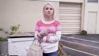 Aria Banks got bucks and hard bang - hclips.com - Britain