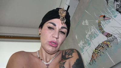 Married Arab Real Estate Agent in Hijab Fucked by Muslim Client - veryfreeporn.com