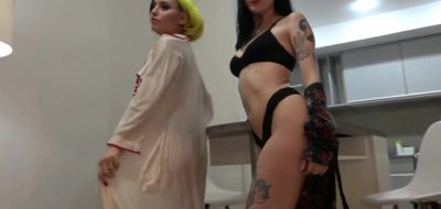 Lucky photographer can't believe this surprise threesome! - inxxx.com