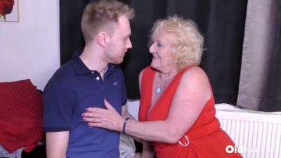 Blonde Granny In Red Dress Seduces Horny Guy For Hot Fuck - videohdzog.com - Britain