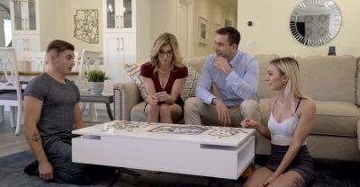 Four sexy babes enjoy a hot foursome on the sofa - alphaporno.com