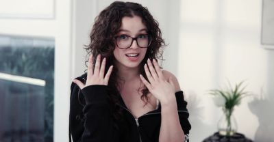 Leana and Jay: Glasses-clad babe gets face fucked - alphaporno.com