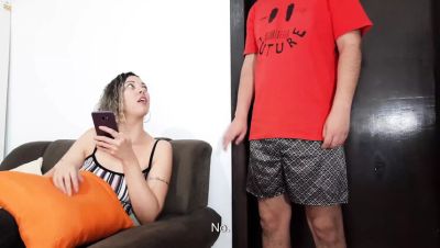 Stepdaughter Helps Empty My Balls With A Deep Throat Blowjob - veryfreeporn.com
