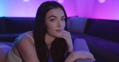 Rose & Oliver's steamy encounter: Anal action, slick fingers, and a passionate blowjob - alphaporno.com