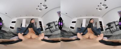 Skinny teen Breiny Zoe rides in vr with passion - alphaporno.com