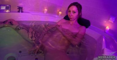 Skinny Bleikas play with t*** boobs and waterproof vibrators in the bathtub - alphaporno.com