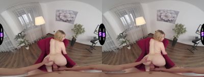Blond bombshell Mila slurps cock in HD - alphaporno.com