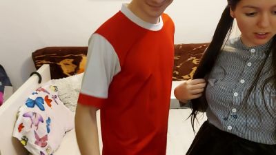 College girl in glasses teases her nerdy boyfriend with a cold soda on the couch - yesvids.com - Usa