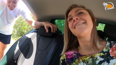 Blonde couple gets intimate with risky fingering session inside their parked car - yesvids.com - Poland