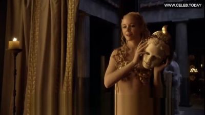 Mature blonde embraces ancient Greek passion with a muscular lover - yesvids.com - Greece