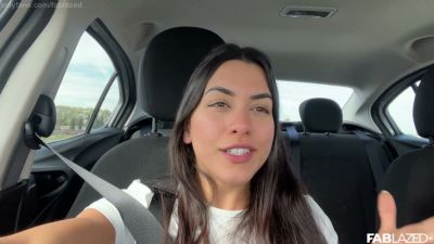 Argentinian reality vlogger captures a private bathroom selfie in Buenos Aires - yesvids.com - Argentina