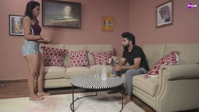 Petite Indian woman cheats in a modern apartment with intimate moments - yesvids.com - India