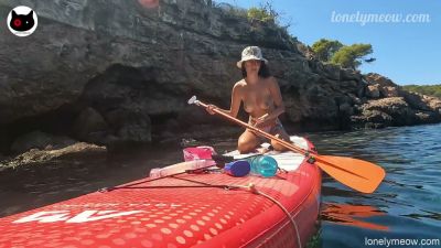 Asian beauty bares it all on Ibiza's paddleboard before passionate indoor rendezvous - yesvids.com - Japan - China - North Korea - Taiwan