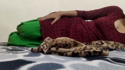 Desi housewife in polka dots takes her neighbor from behind during steamy roleplay - yesvids.com - India
