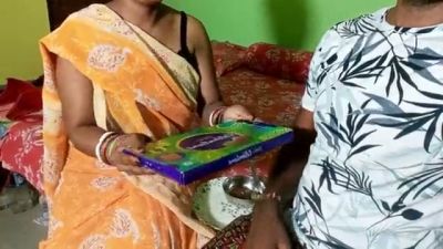 Indian wife enjoys passionate creampie with her husband after intimate moments in traditional attire - yesvids.com - India