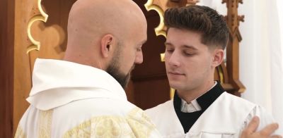 Priest Dominates Altar Boy in Steamy Church Encounter - ah-me.com