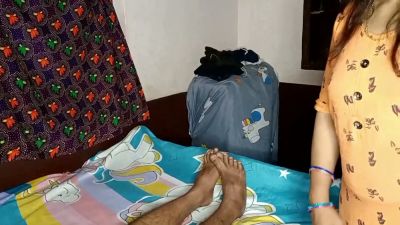 Redheaded wife rides her dark-skinned husband on a cartoon-themed bed - yesvids.com - India - Nepal