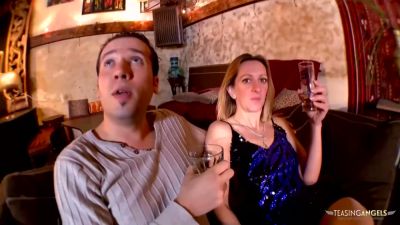 Mature French woman devours cock and takes creampie in luxury hotel room - yesvids.com - France
