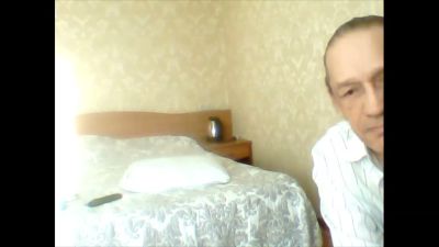 Man strips down and exposes himself during a live webcam session - yesvids.com