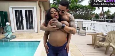 Ebony damsel showcases off her gigantic ebony ass - ah-me.com