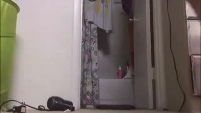 Asian Indonesian woman explores herself during a private morning bathroom moment - yesvids.com - Indonesia