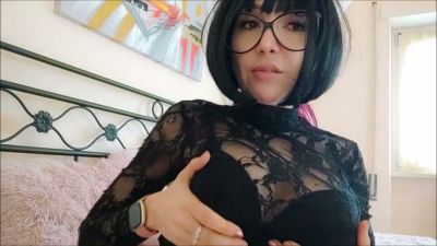 Chantal performs a seductive homemade striptease in lace and leopard print - yesvids.com