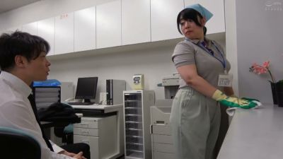 Office cleaning staff member locks the bathroom door for a private encounter - yesvids.com