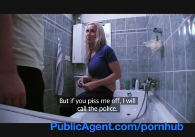 Fit young blonde calls a plumber and ends up on her knees - yesvids.com