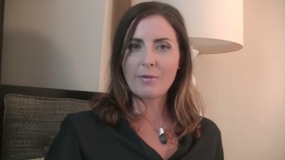 Curvy brunette MILF in black lingerie enjoys slow pussy licking in intimate fetish session - yesvids.com