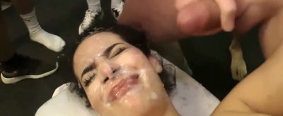 Portuguese woman joins American and European men for intense gangbang and bukkake - yesvids.com - Usa - Portugal
