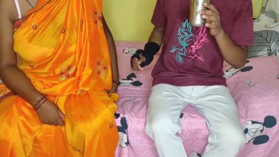 Hindi Sex - Desi Sex - Indian maid rides her master in rough cowgirl on a Mickey Mouse bed - yesvids.com - India
