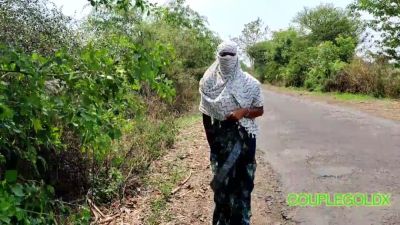 Indian wife takes control in the countryside before moving to the bedroom - yesvids.com - India