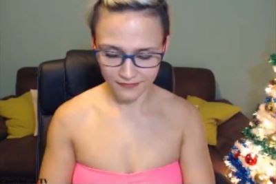 Tattooed Romanian blonde teases in lingerie during intimate webcam session - yesvids.com - Romania