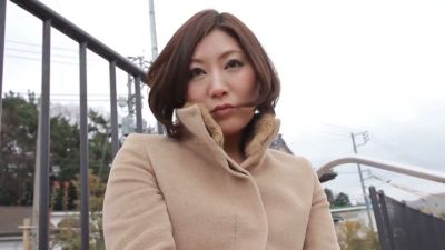 Japanese beauty and her lover entwined in a traditional room - yesvids.com - Japan