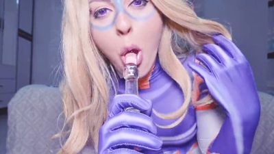 Blonde cosplay heroine tears her suit for double dildo penetration and squirting before stroking her thick cock - yesvids.com - Japan - Poland