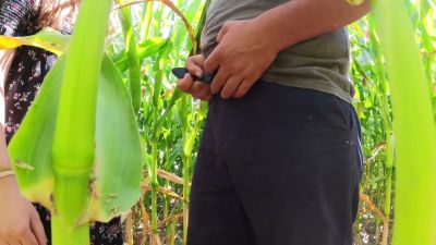 Brown-haired beauty in floral dress tries standing 69 in a sunlit sugarcane field and squirts - yesvids.com