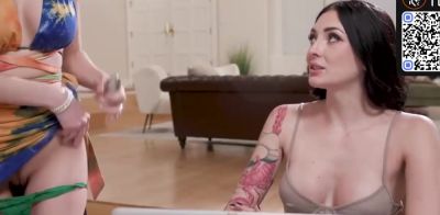 Hot Sexy - Sexy wifey gives husband a super-fucking-hot blowjob - ah-me.com