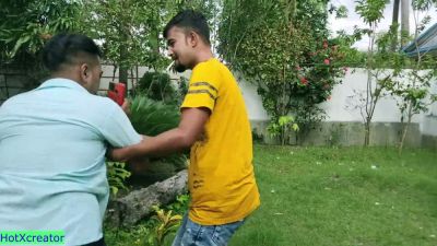 Dark-haired Indian wife's steamy garden affair ends in creampie - yesvids.com - India