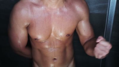 Muscular boyfriend flexes and submits under your gaze in the shower - yesvids.com