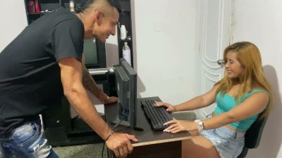 Venezuelan office assistant rewarded with deep cunnilingus and cum swallowing after work - yesvids.com